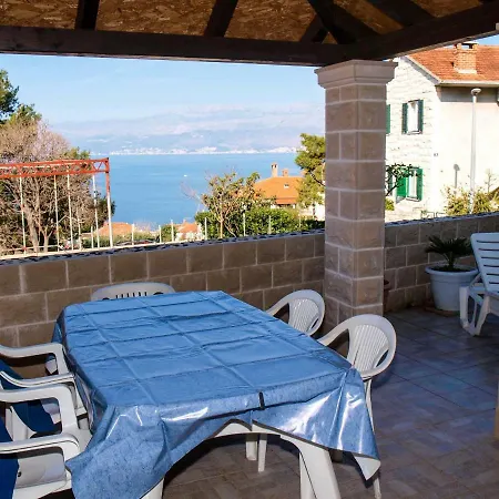 Vukovic Apartman Postira